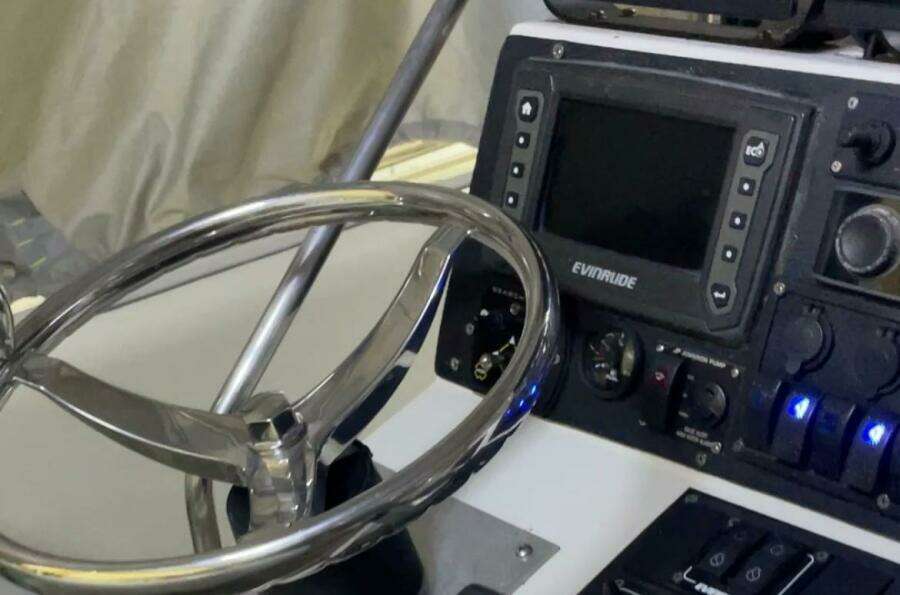 1990 Wellcraft Scarab 30 Cuddy