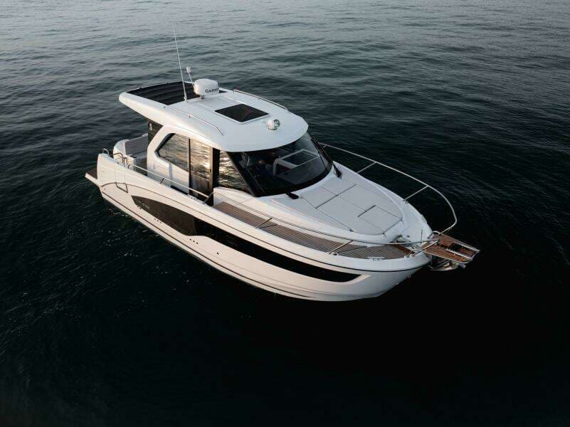 2025 BENETEAU Antares 9