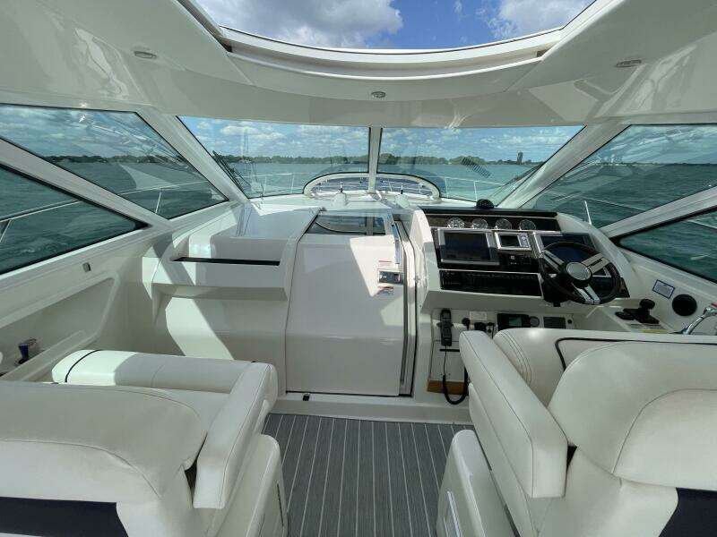 2010 Sea Ray 450 Sundancer