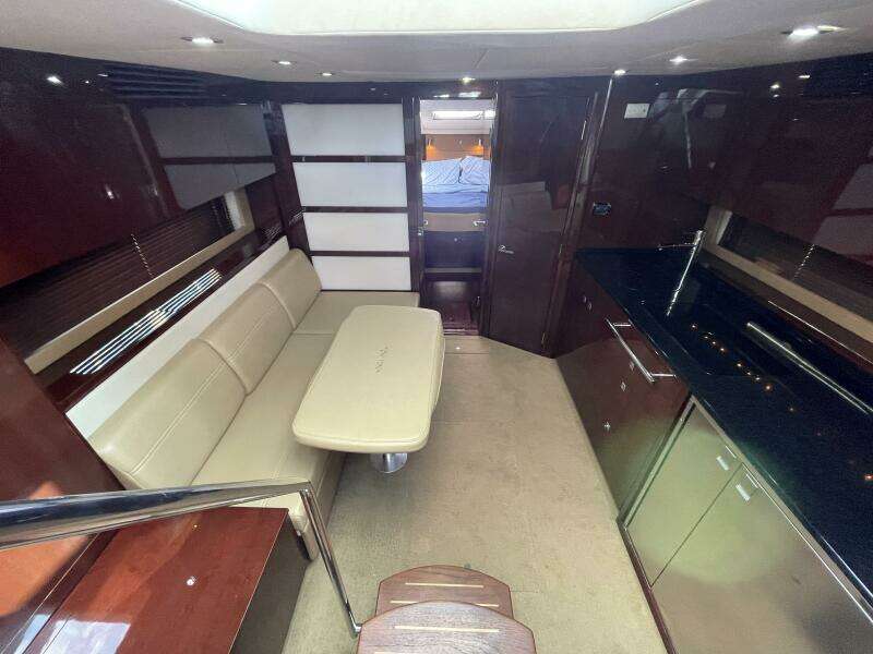 2010 Sea Ray 450 Sundancer