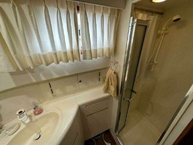 58 1991 Ocean Alexander 456 Knot Yet Aft Stateroom