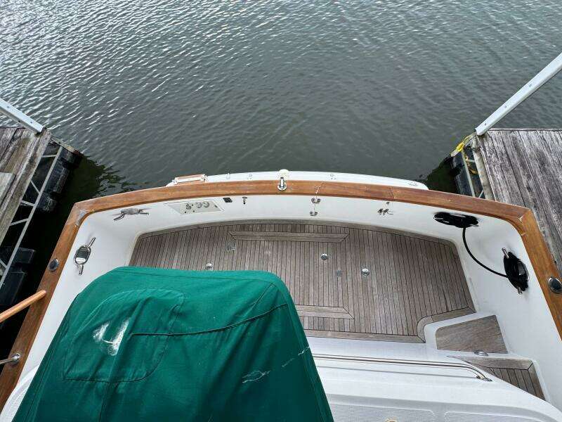 23 1991 Ocean Alexander 456 Knot Yet  Aft Cockpit