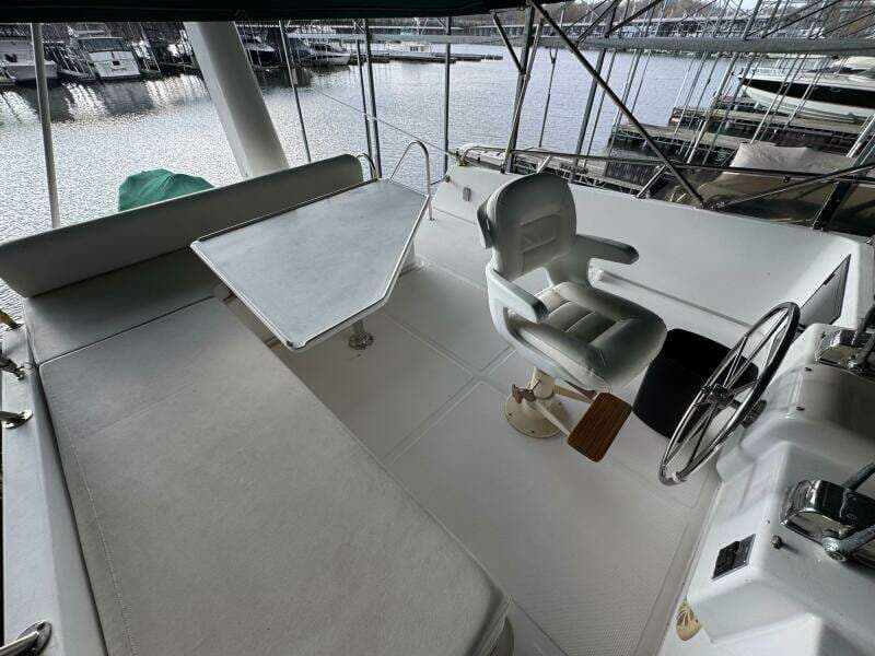 19 1991 Ocean Alexander 456 Knot Yet Flybridge Looking Aft