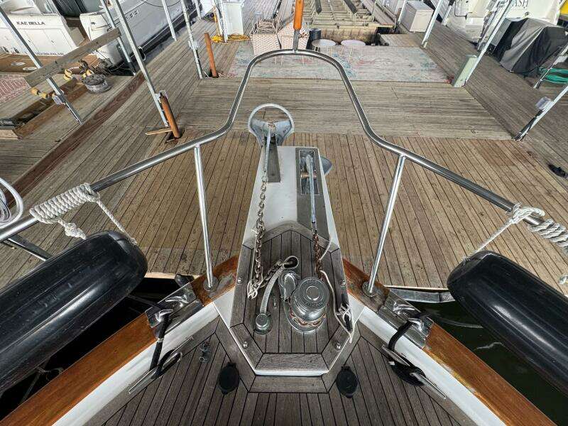 13 1991 Ocean Alexander 456 Knot Yet   Bow Pulpit