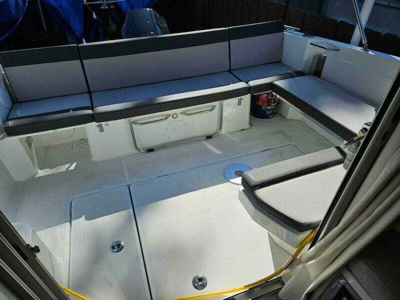 2023 Jeanneau NC795 S2