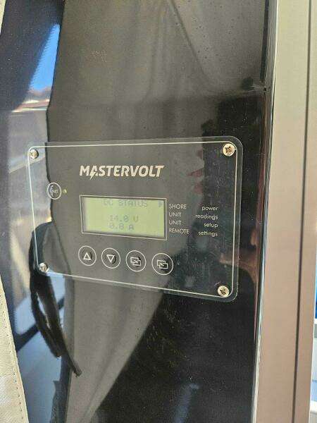 2023 Jeanneau NC795 S2