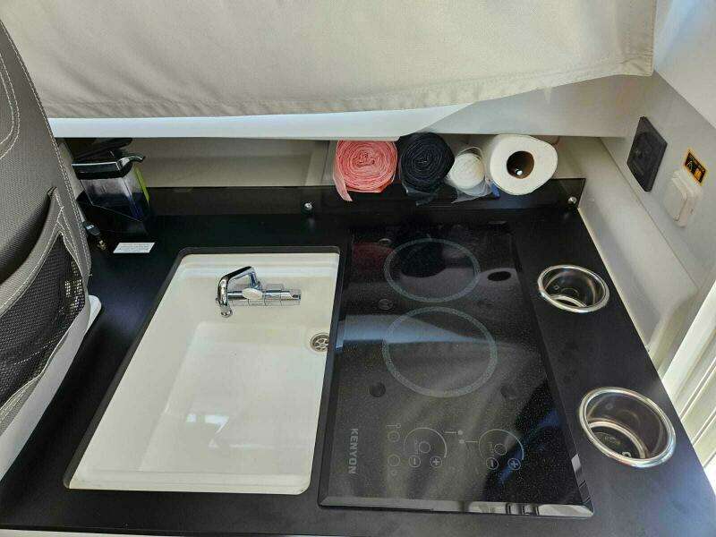 2023 Jeanneau NC795 S2