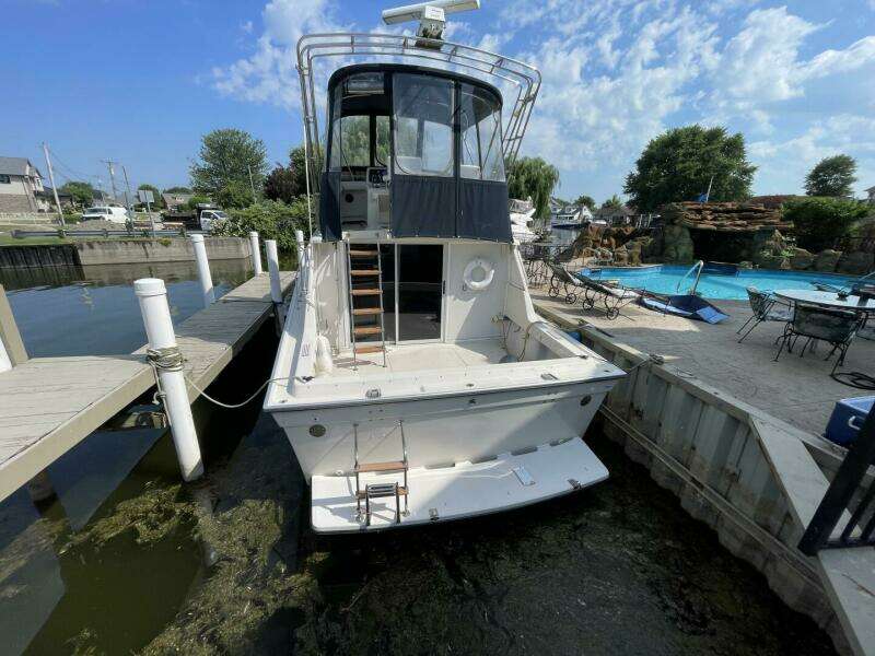 1989 Silverton 37 Convertible