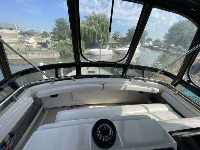 1989 Silverton 37 Convertible