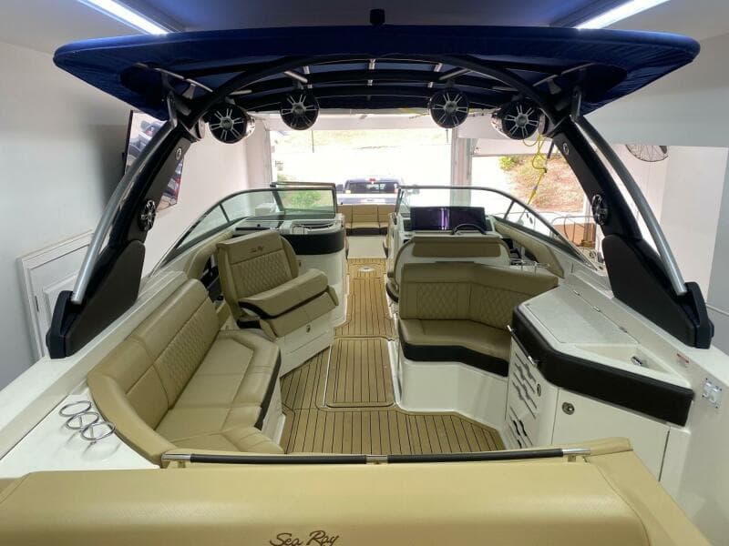 2019 Sea Ray 310 SLX