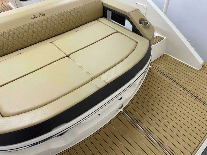 2019 Sea Ray 310 SLX