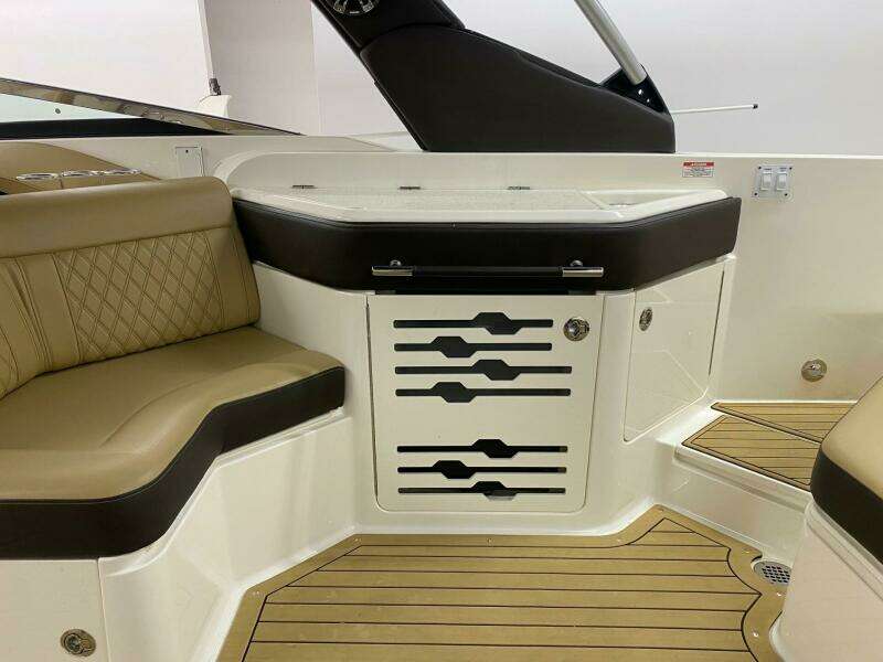 2019 Sea Ray 310 SLX