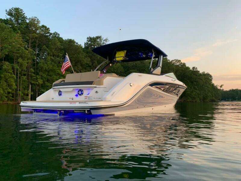 2019 Sea Ray 310 SLX