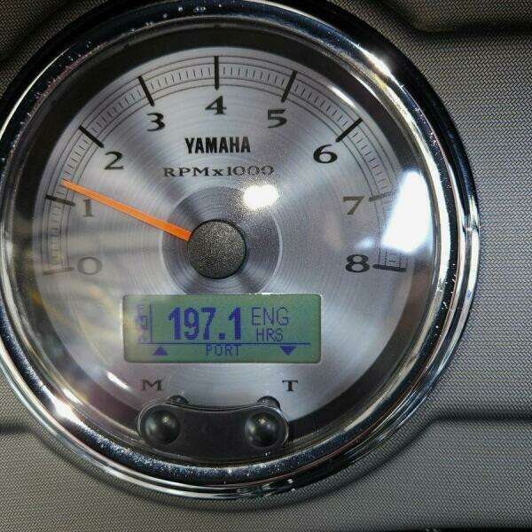 2016 Yamaha Boats 242 Limited E-Series