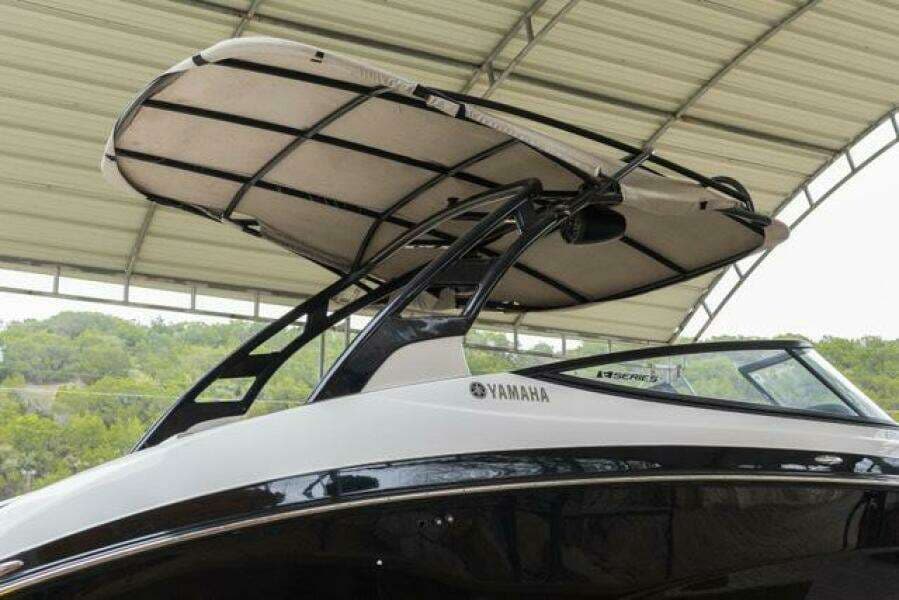2016 Yamaha Boats 242 Limited E-Series