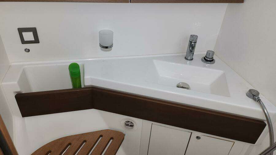 Beneteau Oceanis 46.1