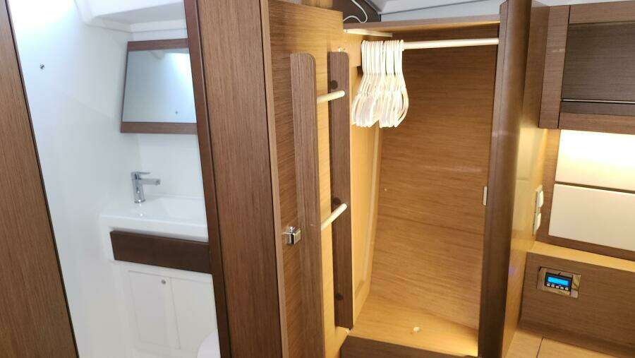 Beneteau Oceanis 46.1