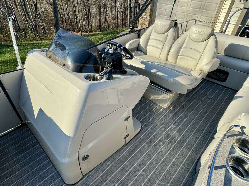 2016 Harris Grand Mariner 250 SLEC Tritoon
