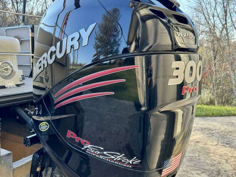 2016 Harris Grand Mariner 250 SLEC Tritoon