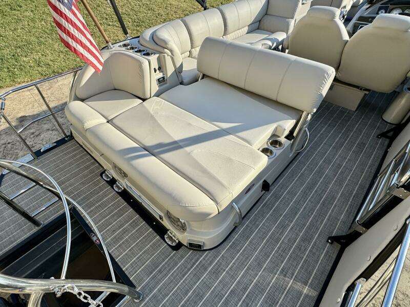 2016 Harris Grand Mariner 250 SLEC Tritoon