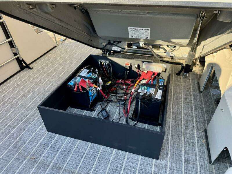 2016 Harris Grand Mariner 250 SLEC Tritoon