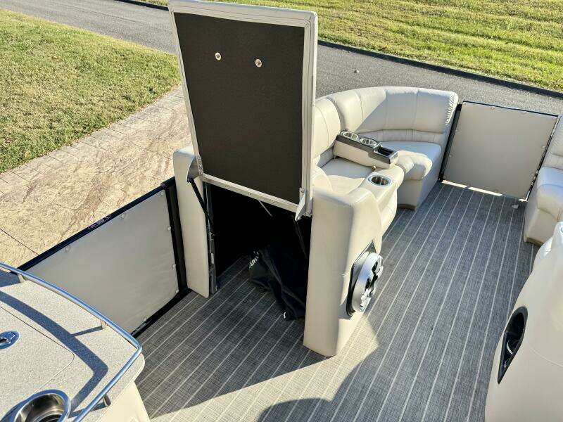 2016 Harris Grand Mariner 250 SLEC Tritoon