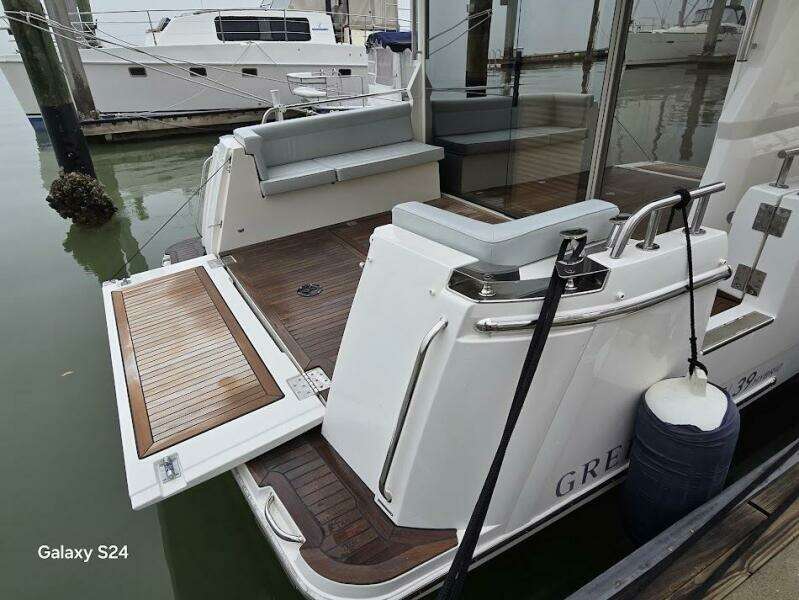2022 Greenline 39 Hybrid