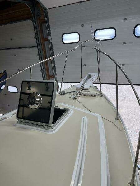 DASH cabintop hatch, fore deck, anchor pulpit