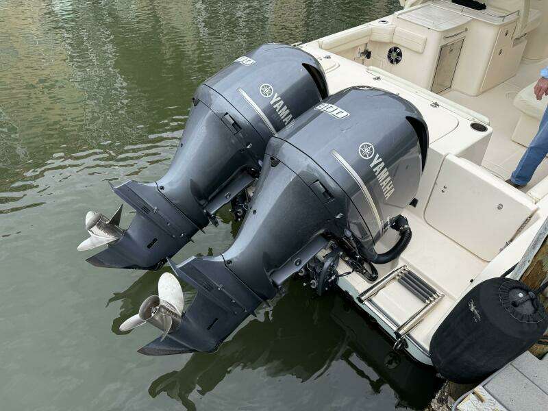 2021 Grady-White Freedom 285