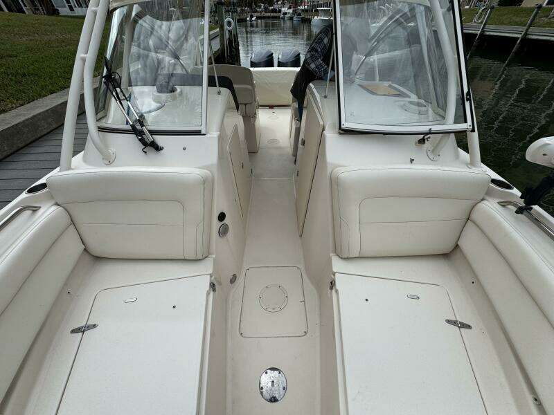 2021 Grady-White Freedom 285