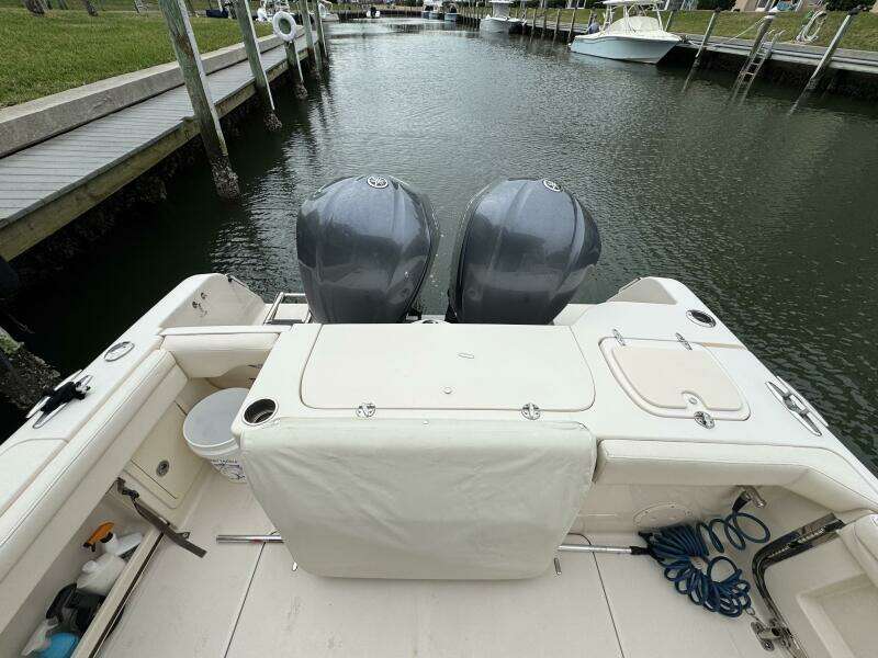 2021 Grady-White Freedom 285