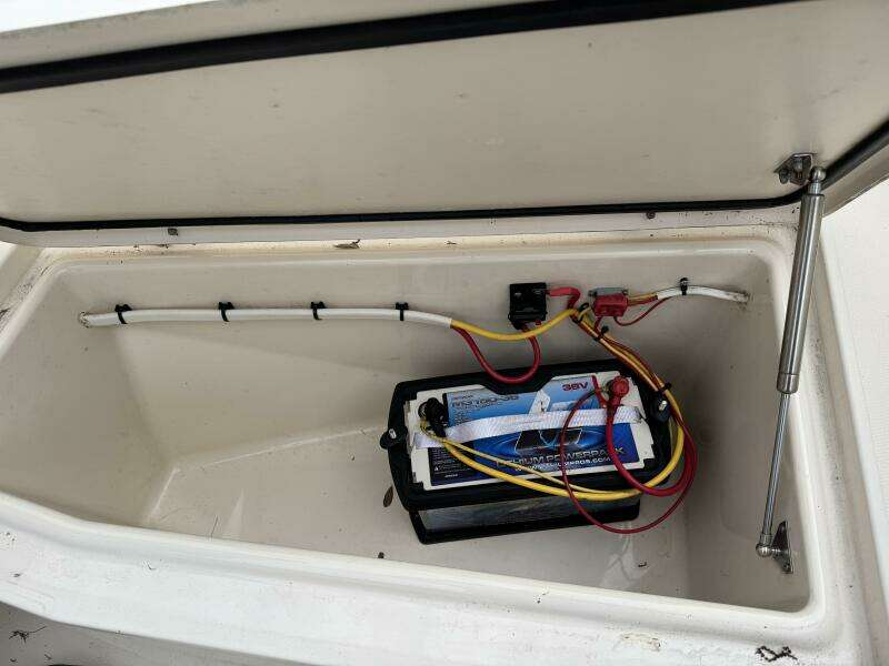 2021 Grady-White Freedom 285