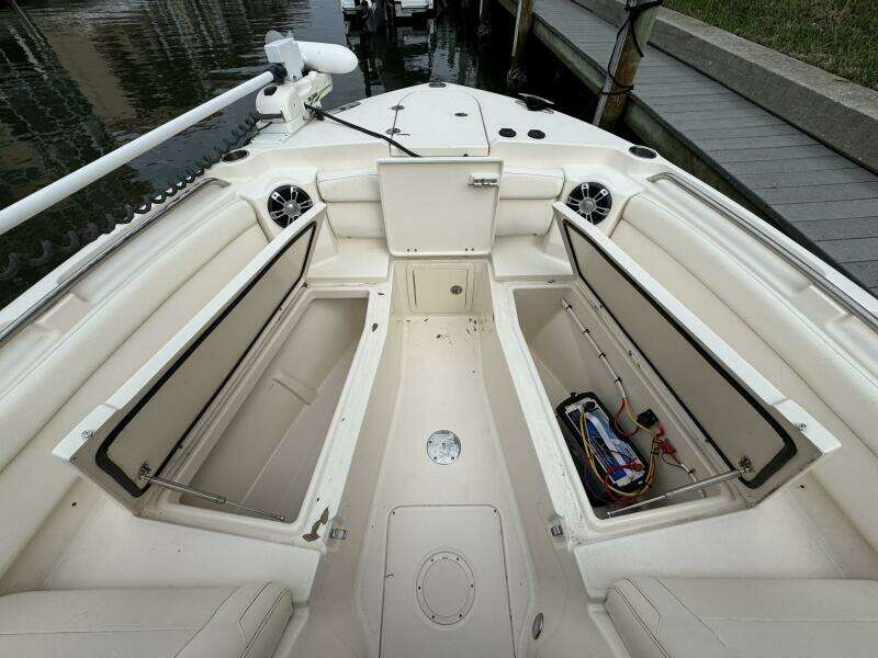 2021 Grady-White Freedom 285