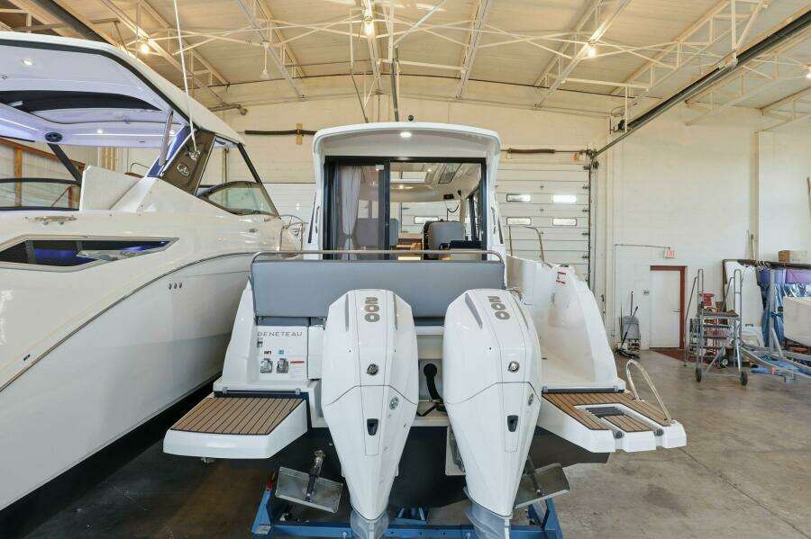 2022 Beneteau Antares 9