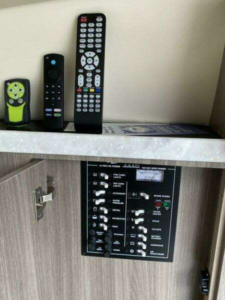 2020 Regal 28 Express