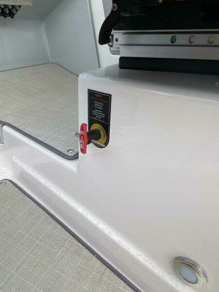 2020 Regal 28 Express