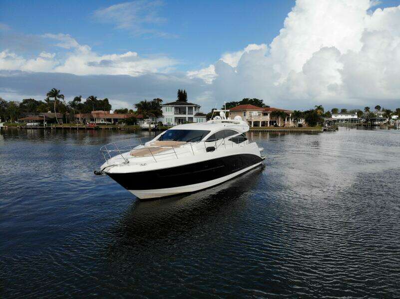 2017 Sea Ray L590