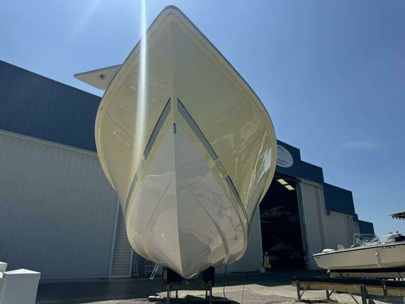 2006 Jupiter 31 CC Forward Seating