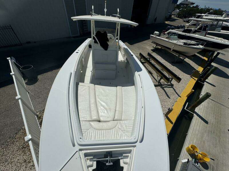 2006 Jupiter 31 CC Forward Seating