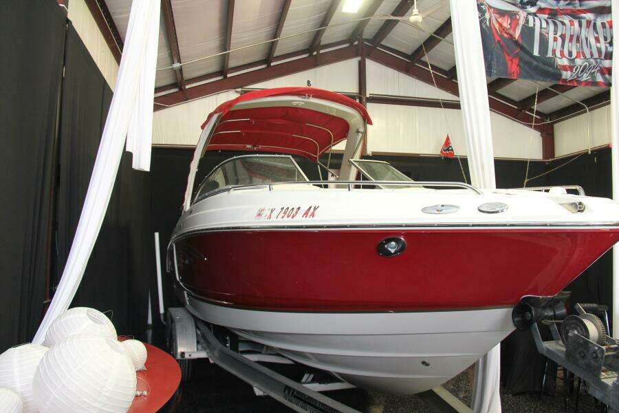 2006 Chaparral 256 SSi