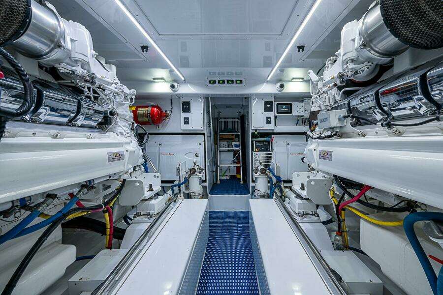 2017 F&S Cusotm Express Sportfish