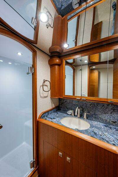 2017 F&S Cusotm Express Sportfish