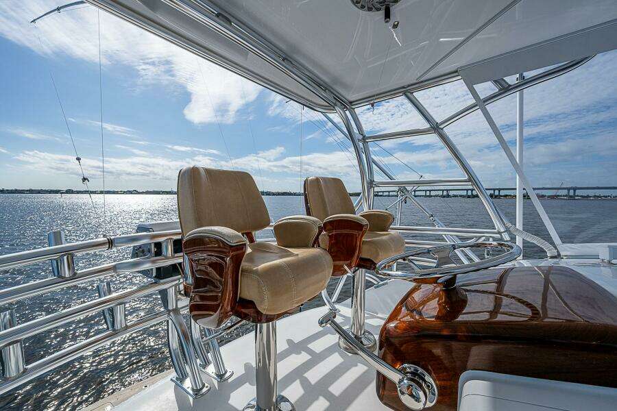 2017 F&S Cusotm Express Sportfish