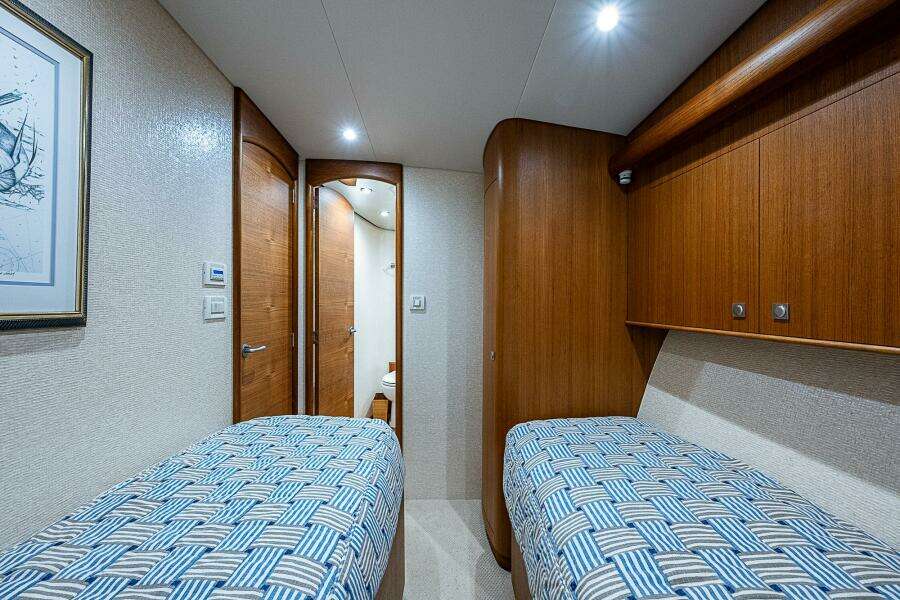 2017 F&S Cusotm Express Sportfish