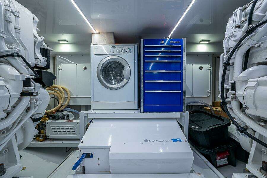 2017 F&S Cusotm Express Sportfish