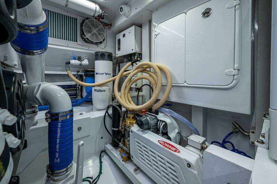 2017 F&S Cusotm Express Sportfish