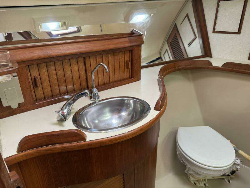 1999 Island Packet 45