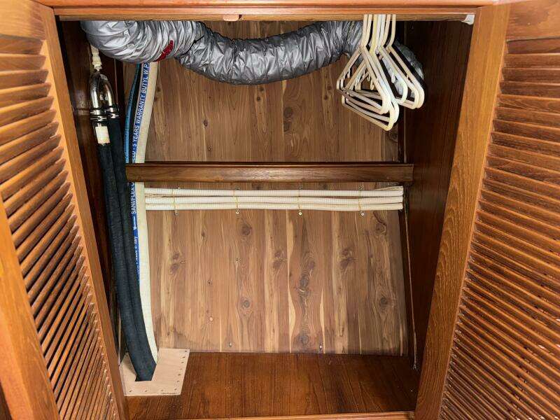 1999 Island Packet 45