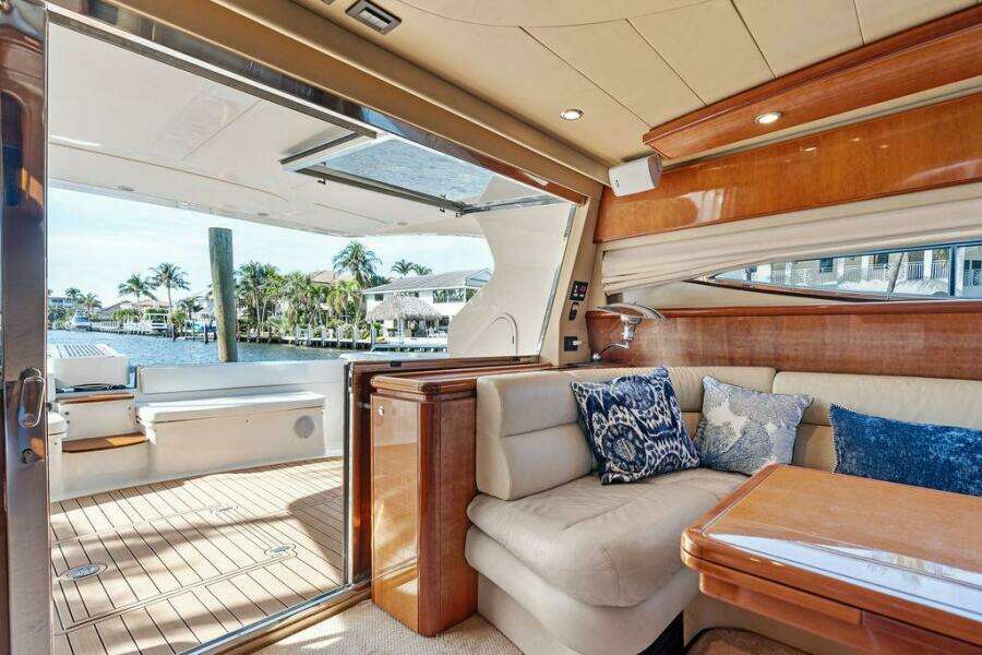 2003 Ferretti Yachts 62
