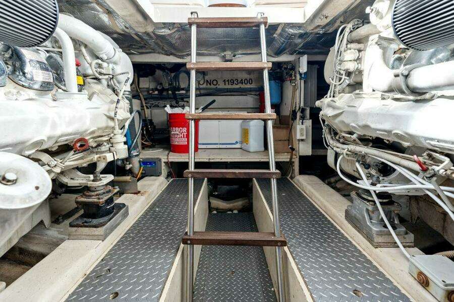 2003 Ferretti Yachts 62